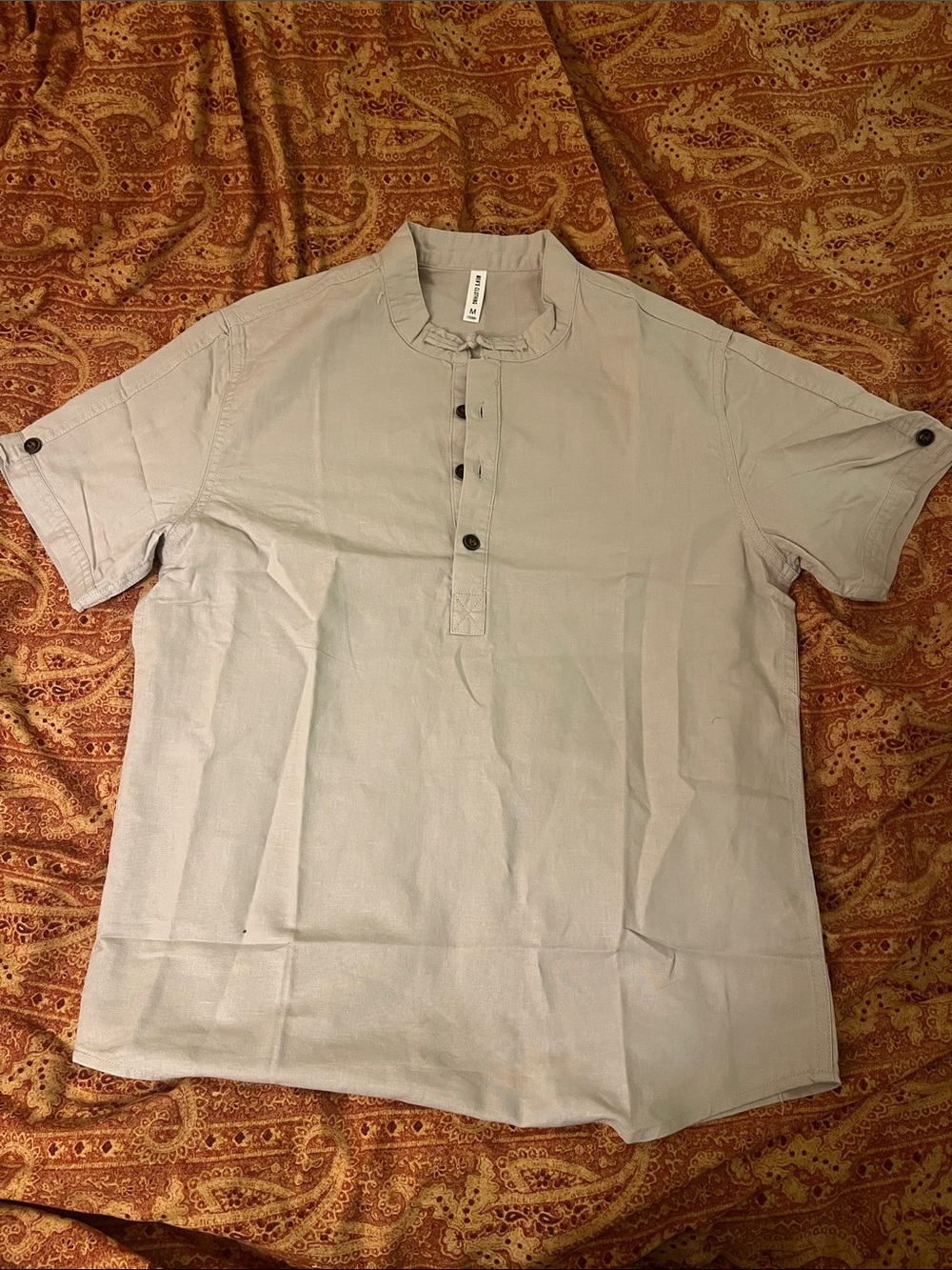 Men's Light Gray Short-Sleeve Henley Shirt nwot